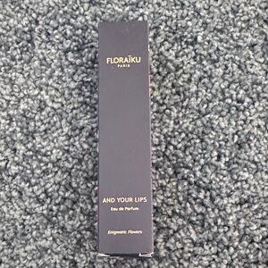 Floraiku Enigmatic Flowers  fragrance
